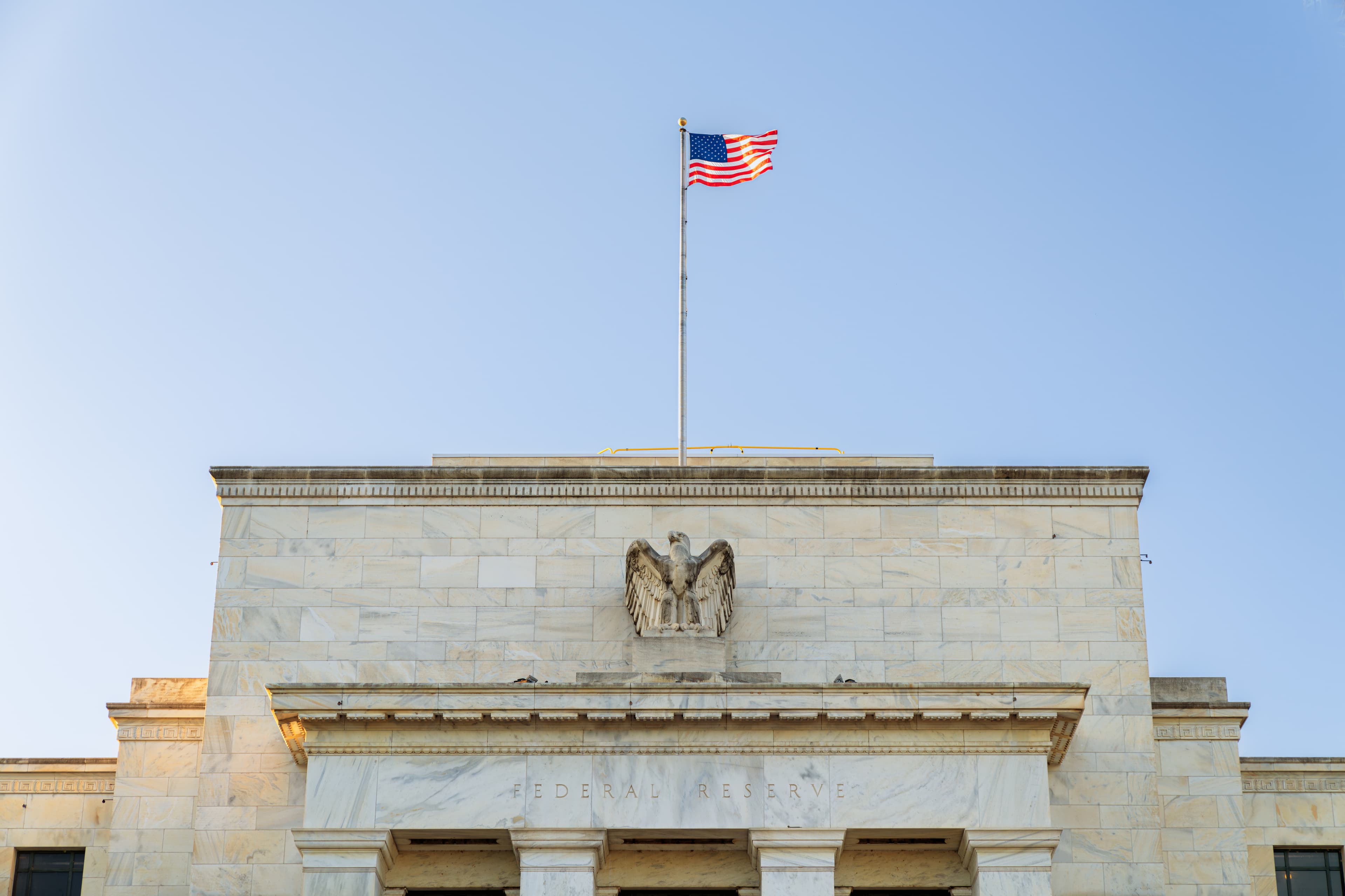 Ce que la Fed change vraiment pour les actions, les taux et l’économie